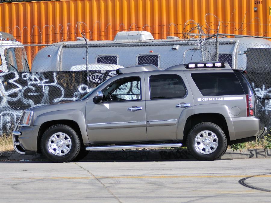  GMC Yukon Denali CSI Miami 2007 года  (фото 2 из 3)